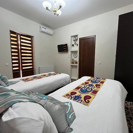 Old Safari Golden Location Guest House Buchara Exteriör bild