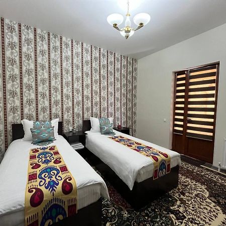 Old Safari Golden Location Guest House Buchara Exteriör bild