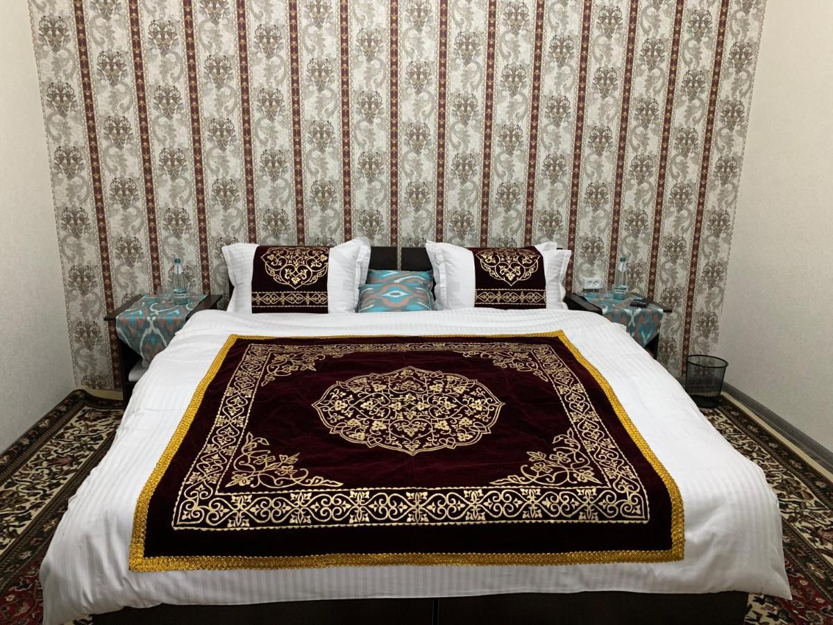 Old Safari Golden Location Guest House Buchara Exteriör bild