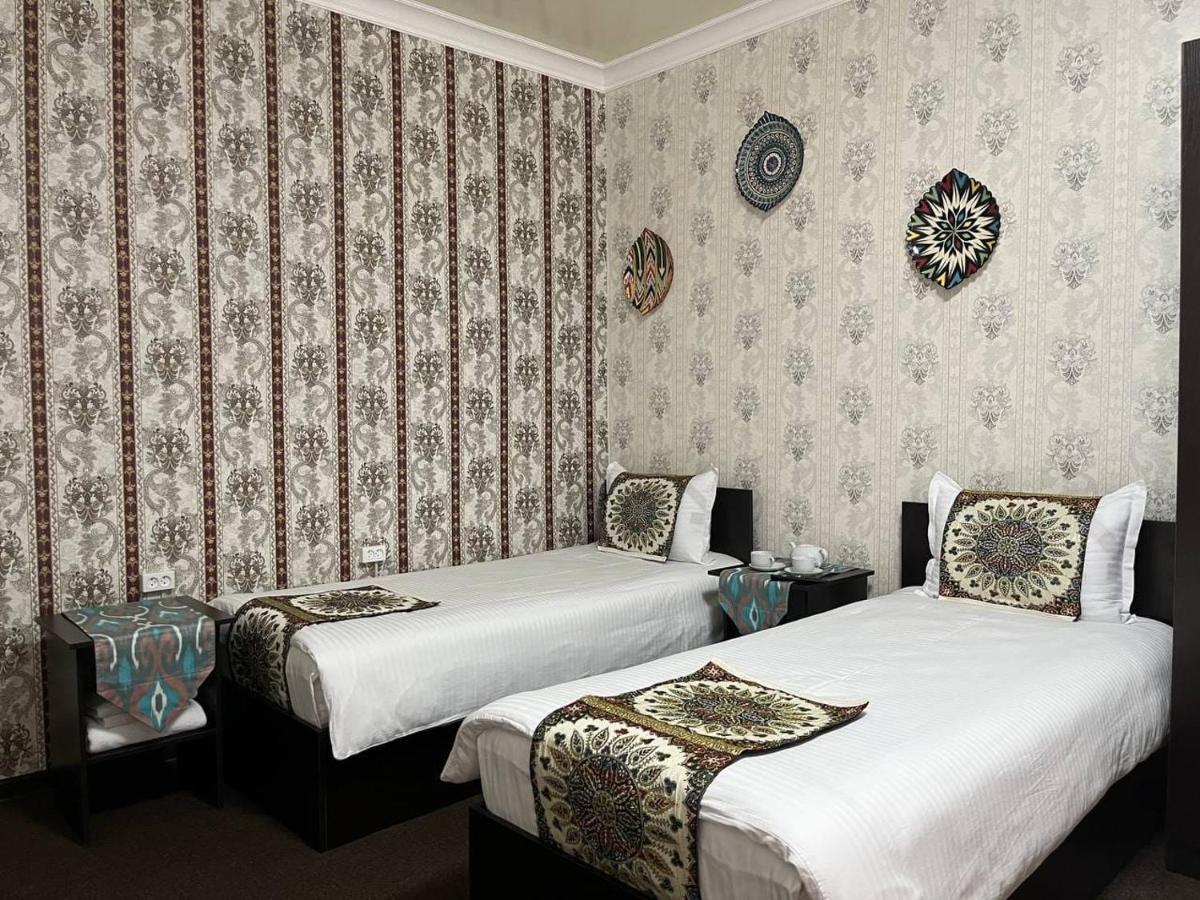 Old Safari Golden Location Guest House Buchara Exteriör bild