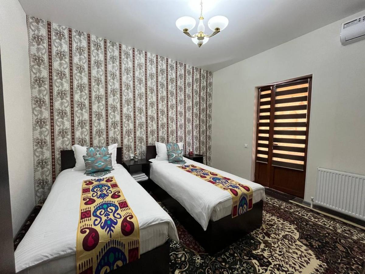 Old Safari Golden Location Guest House Buchara Exteriör bild