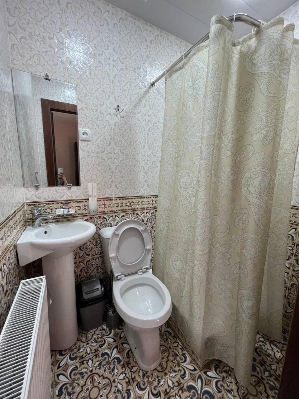 Old Safari Golden Location Guest House Buchara Exteriör bild